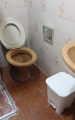 Casa à venda com 180m², 5 quartos e 2 vagasBanheiro 2