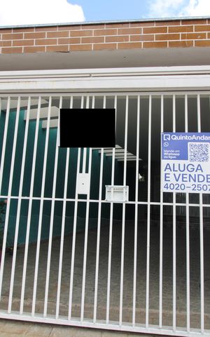 Casa à venda com 180m², 5 quartos e 2 vagasFachada
