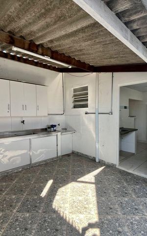 Casa à venda com 160m², 3 quartos e sem vaga Casa à venda com 160m², 3 quartos e sem vagaEdícula