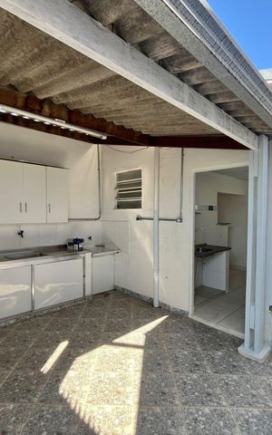 Casa à venda com 160m², 3 quartos e sem vaga Casa à venda com 160m², 3 quartos e sem vagaEdícula