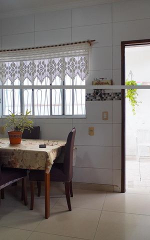 Casa à venda com 300m², 3 quartos e 2 vagas Casa à venda com 300m², 3 quartos e 2 vagasCozinha