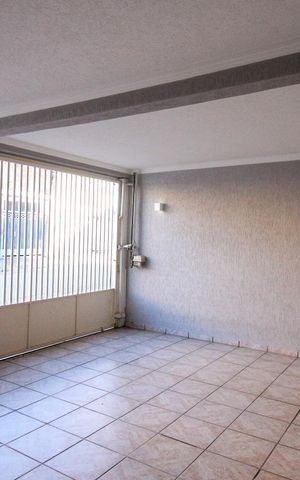 Casa à venda com 160m², 3 quartos e 3 vagas