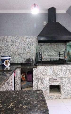 Casa à venda com 160m², 3 quartos e 3 vagas