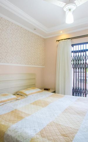 Casa à venda com 165m², 2 quartos e 2 vagas Casa à venda com 165m², 2 quartos e 2 vagasQuarto 1