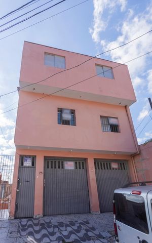 Casa à venda com 180m², 7 quartos e 4 vagasFachada