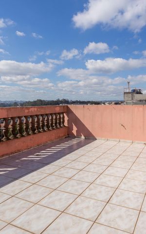Casa à venda com 180m², 7 quartos e 4 vagasVaranda - Casa 3