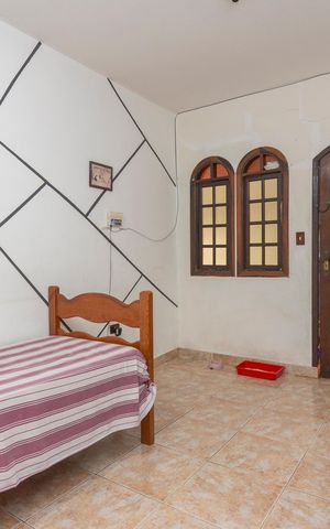 Casa à venda com 180m², 7 quartos e 4 vagasSala - Casa 1