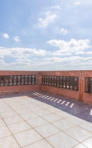 Casa à venda com 180m², 7 quartos e 4 vagasVaranda - Casa 3