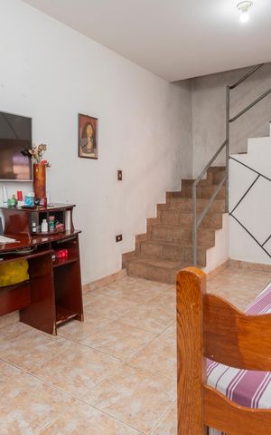 Casa à venda com 180m², 7 quartos e 4 vagasSala - Casa 1