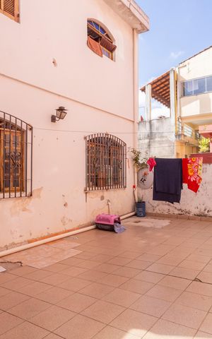 Casa à venda com 180m², 7 quartos e 4 vagasQuintal - Casa 1