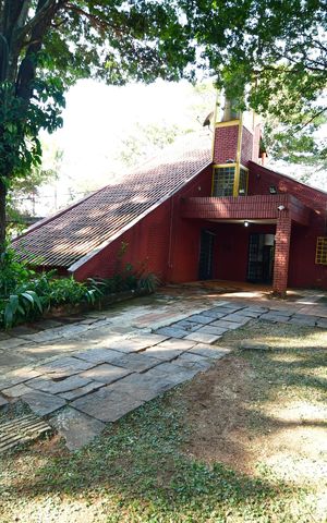 Casa para alugar com 210m², 3 quartos e 1 vagaFachada