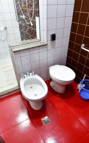 Casa para alugar com 210m², 3 quartos e 1 vagaBanheiro