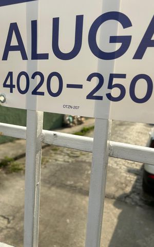 Casa de condomínio para alugar com 35m², 1 quarto e sem vaga Casa de condomínio para alugar com 35m², 1 quarto e sem vagaPlaca