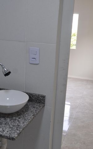 Casa de condomínio para alugar com 35m², 1 quarto e sem vagaBanheiro social