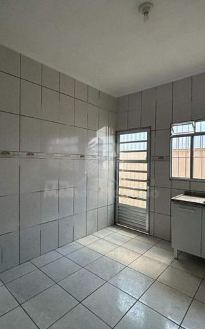 Casa à venda com 86m², 2 quartos e 2 vagas