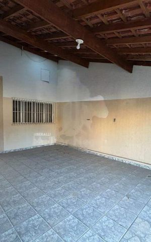 Casa à venda com 86m², 2 quartos e 2 vagas