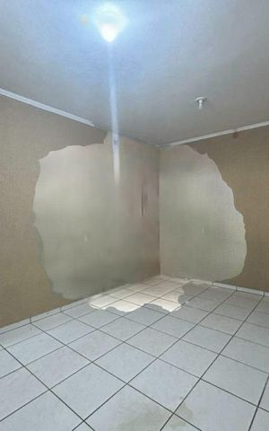 Casa à venda com 86m², 2 quartos e 2 vagas