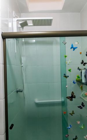 Casa à venda com 80m², 2 quartos e 2 vagas Casa à venda com 80m², 2 quartos e 2 vagasBanheiro