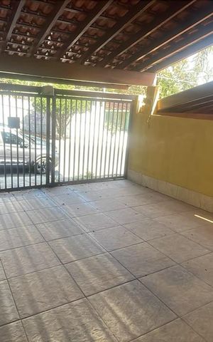 Casa para alugar com 110m², 2 quartos e 2 vagas