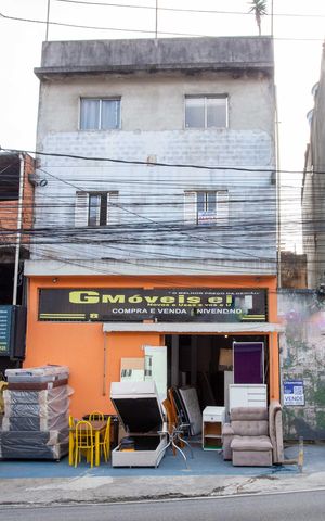 Casa à venda com 235m², 7 quartos e 3 vagasFachada
