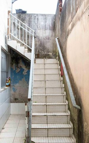 Casa à venda com 235m², 7 quartos e 3 vagasEscada