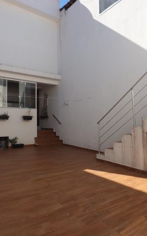 Casa à venda com 180m², 3 quartos e 2 vagasQuintal