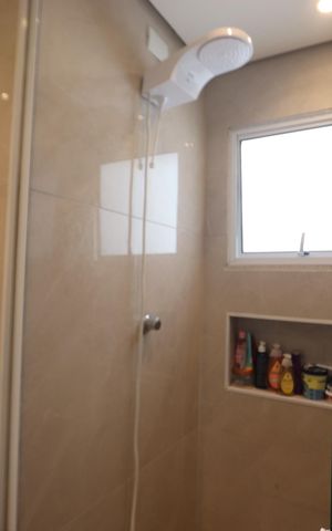 Casa à venda com 180m², 3 quartos e 2 vagasBanheiro da Suíte 2