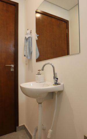 Casa à venda com 180m², 3 quartos e 2 vagasLavabo