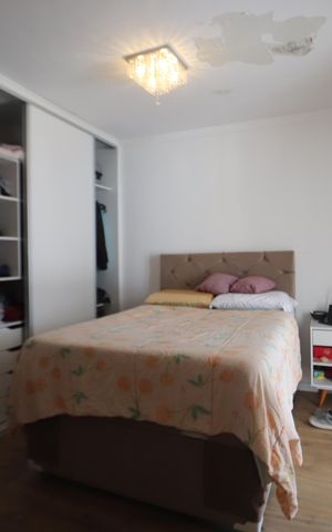 Casa à venda com 180m², 3 quartos e 2 vagasSuíte 2