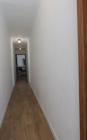 Casa à venda com 180m², 3 quartos e 2 vagasCorredor