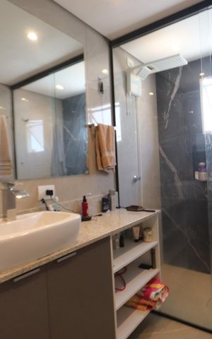 Casa à venda com 180m², 3 quartos e 2 vagasBanheiro da Suíte