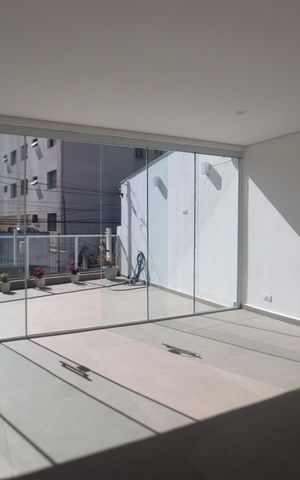 Casa à venda com 180m², 3 quartos e 2 vagasSalão e Varanda