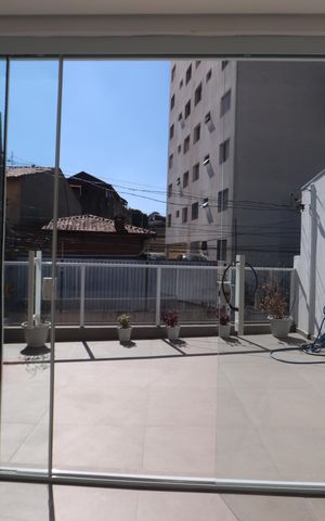Casa à venda com 180m², 3 quartos e 2 vagasSalão e Varanda