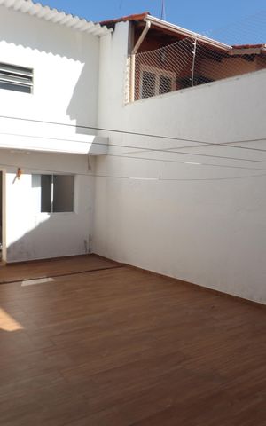 Casa à venda com 180m², 3 quartos e 2 vagasQuintal