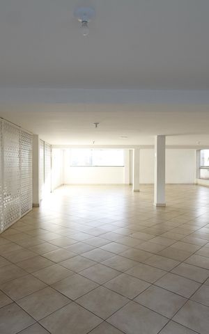 Apartamento à venda com 80m², 2 quartos e 2 vagasÁrea comum - Salão de festas