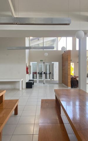 Apartamento à venda com 74m², 3 quartos e 1 vaga Apartamento à venda com 74m², 3 quartos e 1 vagaÁrea comum - Salão de festas
