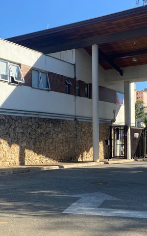 Apartamento à venda com 74m², 3 quartos e 1 vaga Apartamento à venda com 74m², 3 quartos e 1 vagaFachada e portaria