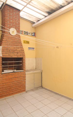 Casa à venda com 207m², 5 quartos e 6 vagasChurrasqueira