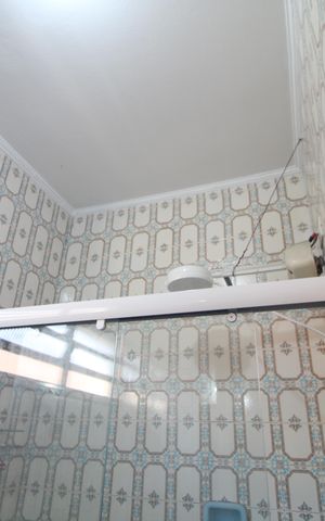 Casa à venda com 207m², 5 quartos e 6 vagasBanheiro da suíte