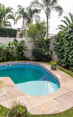 Apartamento à venda com 411m², 4 quartos e 5 vagas Apartamento à venda com 411m², 4 quartos e 5 vagasPiscina