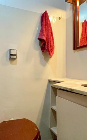 Apartamento à venda com 160m², 3 quartos e 1 vaga Apartamento à venda com 160m², 3 quartos e 1 vagaBanheiro da Suíte 1