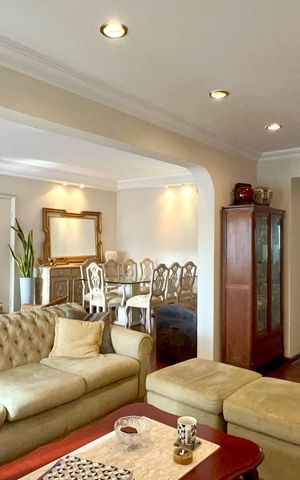 Apartamento à venda com 160m², 3 quartos e 1 vaga Apartamento à venda com 160m², 3 quartos e 1 vagaSala de TV