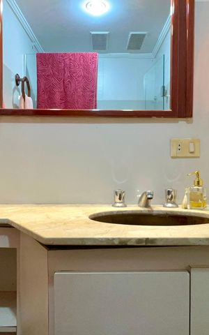 Apartamento à venda com 160m², 3 quartos e 1 vaga Apartamento à venda com 160m², 3 quartos e 1 vagaBanheiro da Suíte 1