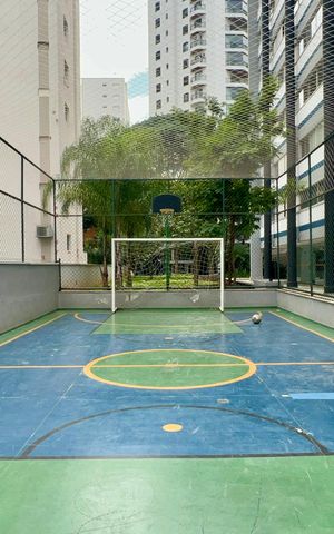Apartamento à venda com 160m², 3 quartos e 1 vaga Apartamento à venda com 160m², 3 quartos e 1 vagaQuadra