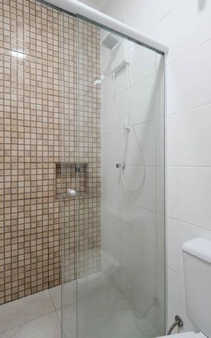Casa à venda com 168m², 3 quartos e 2 vagasSuíte 2