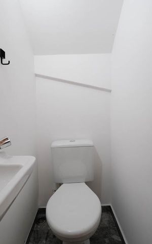 Casa à venda com 168m², 3 quartos e 2 vagasLavabo