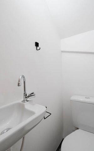 Casa à venda com 168m², 3 quartos e 2 vagasLavabo