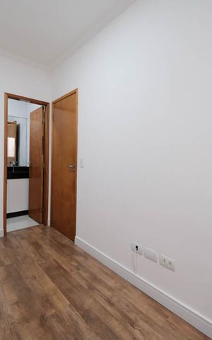 Casa à venda com 168m², 3 quartos e 2 vagasSuíte 2