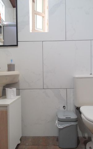 Casa à venda com 90m², 3 quartos e 3 vagasBanheiro 2