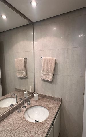 Apartamento à venda com 178m², 4 quartos e 3 vagas Apartamento à venda com 178m², 4 quartos e 3 vagasBanheiro 2